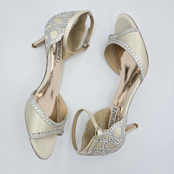 Badgley Mischka Gillian Ankle Strap Evening Shoes, Ivory, Women's Size 8 - Picture 14 of 15